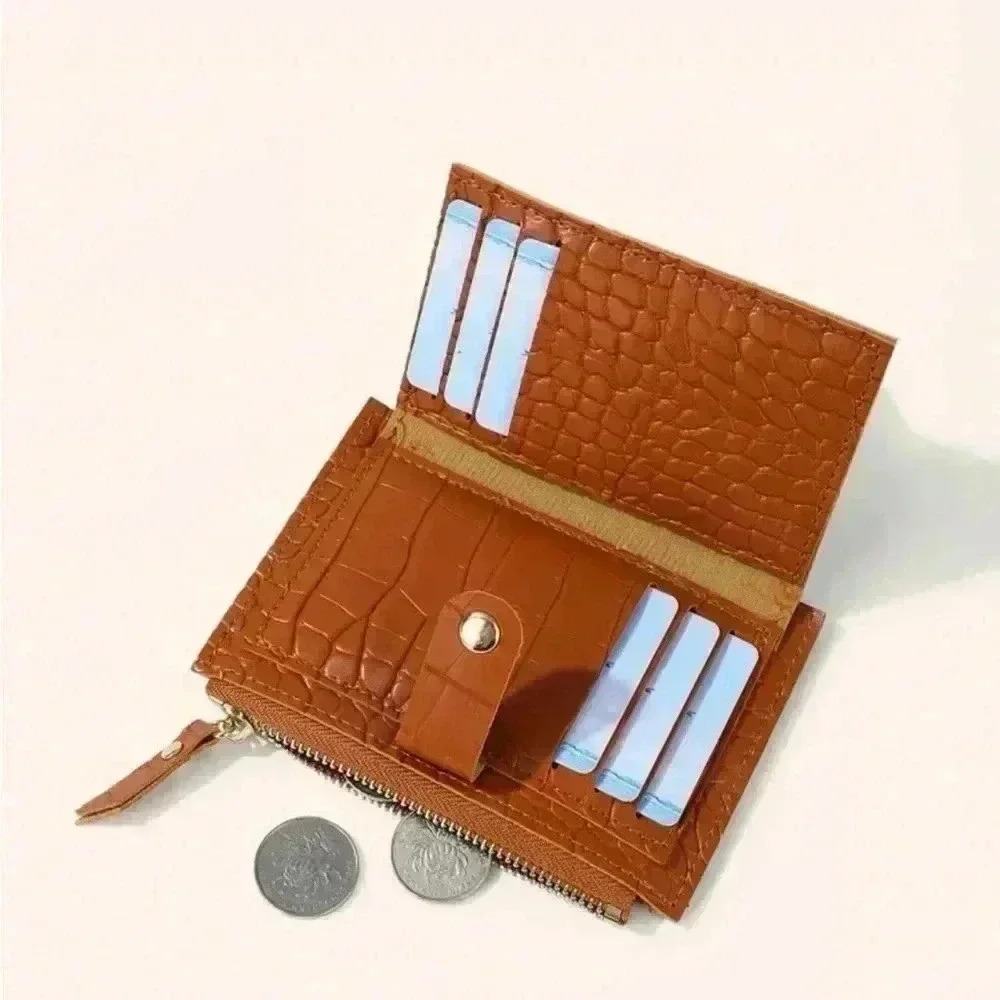 ⚠️Clearance Brown Leather Wallet With Zipper and Card Slots - Picture 4 of 5